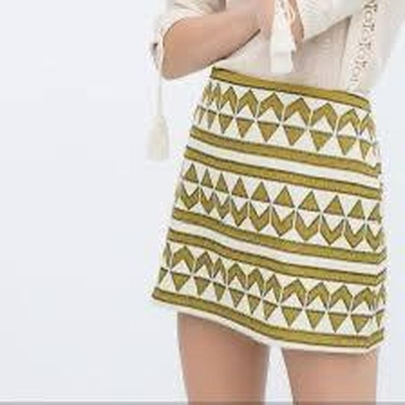 Zara Dresses & Skirts - Zara Olive and Cream Geometric Embroidered Mini Skirt